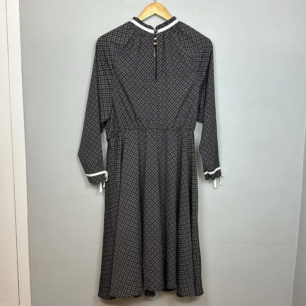 Unique Vintage Black and White Midi Dress - Picture 4 of 7